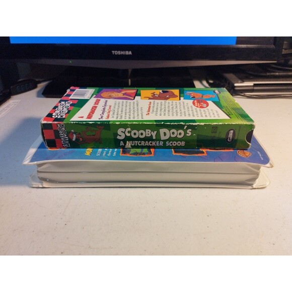 Scooby-Doo VHS Lot of 2 - Greatest Mysteries & A Nutcracker Scoob - Picture 4 of 7